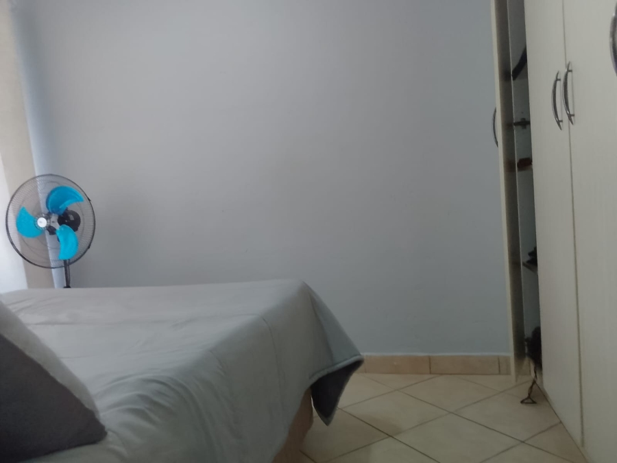 To Let 1 Bedroom Property for Rent in Waterval East North West